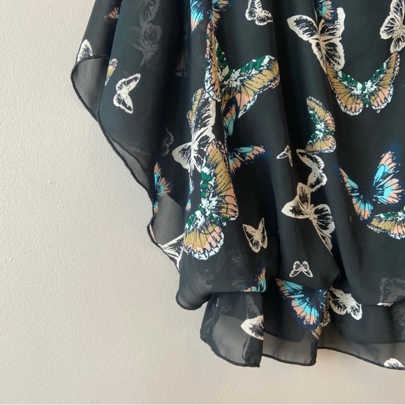 Frankie & Missy Women’s Butterfly Black Short Sleeve Top - Picture 7 of 7